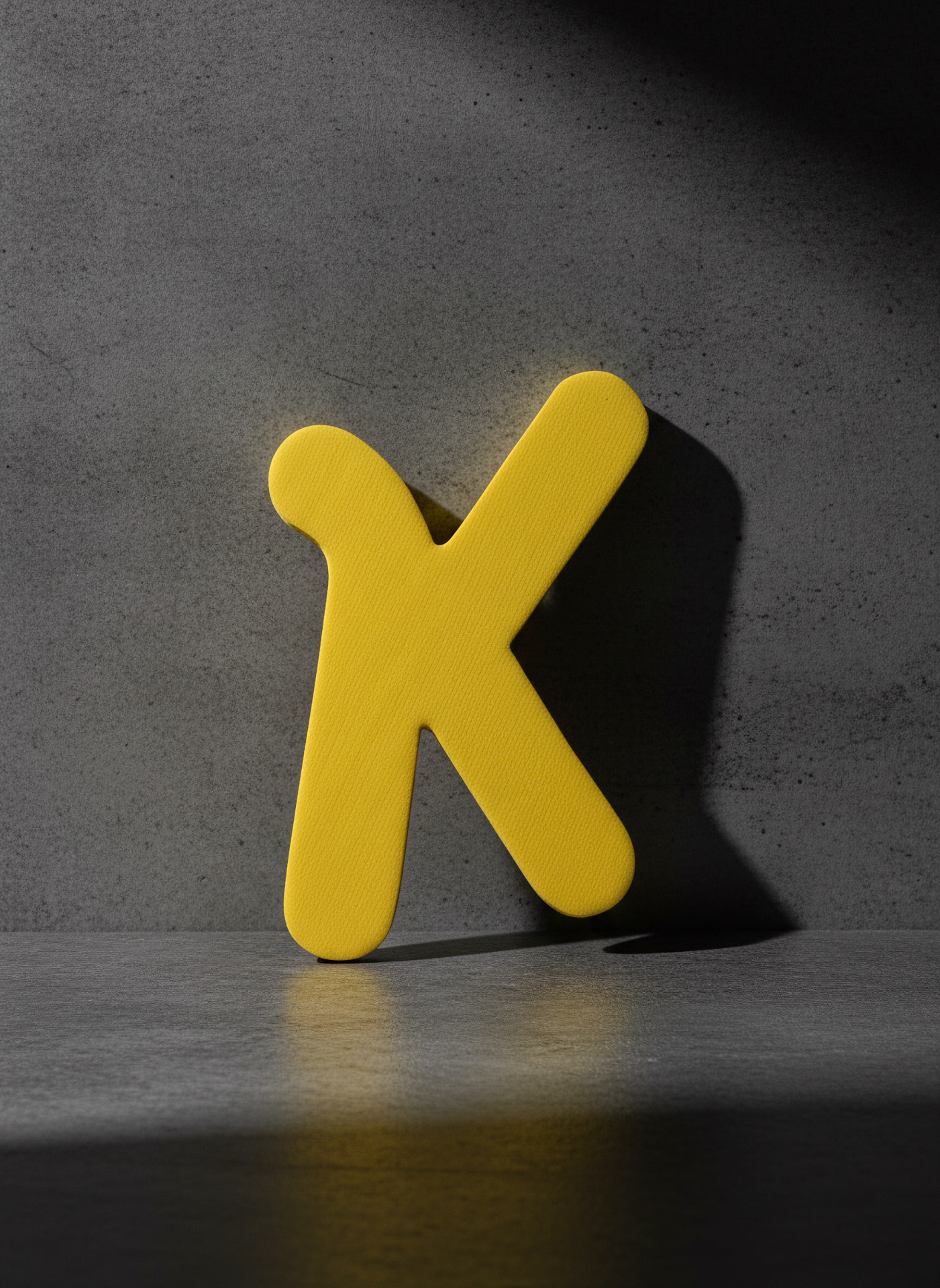 Lettera K gialla — versione illuminabile